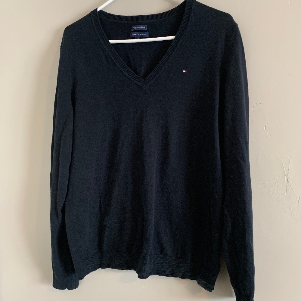 Tommy V Neck XL Black Sweater